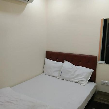 Sadguru Lodge Мумбаи Экстерьер фото