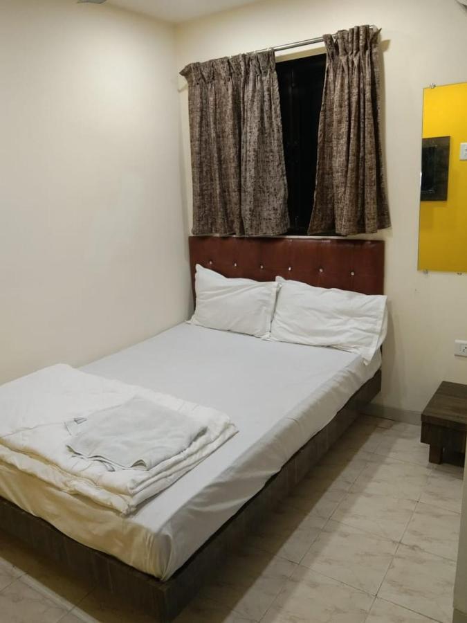 Sadguru Lodge Мумбаи Экстерьер фото