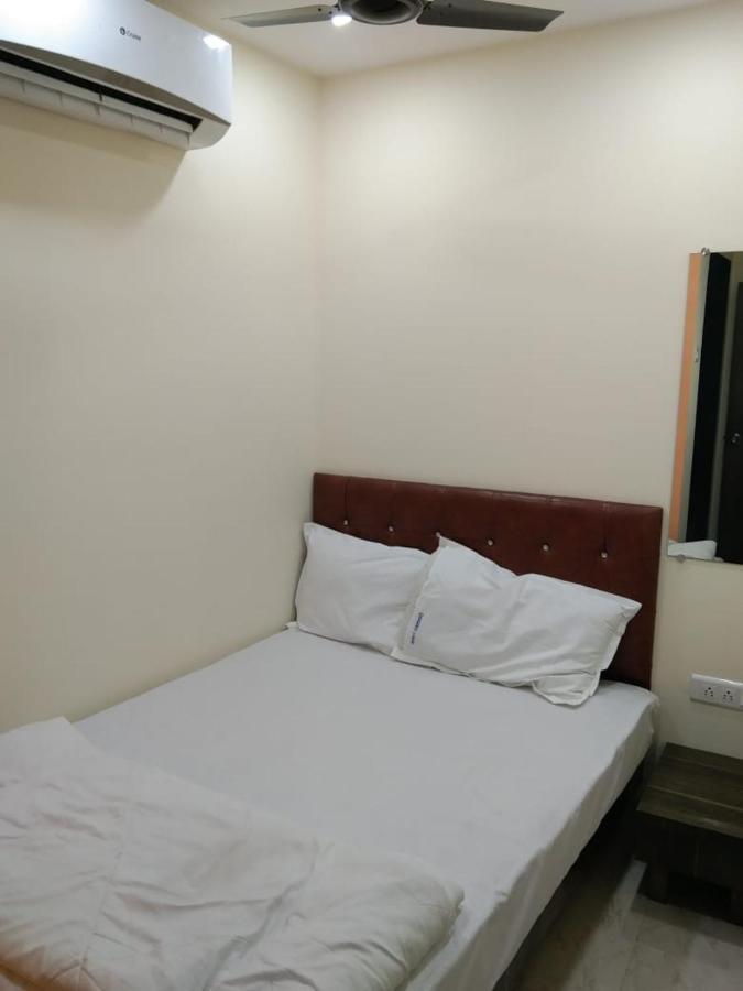 Sadguru Lodge Мумбаи Экстерьер фото