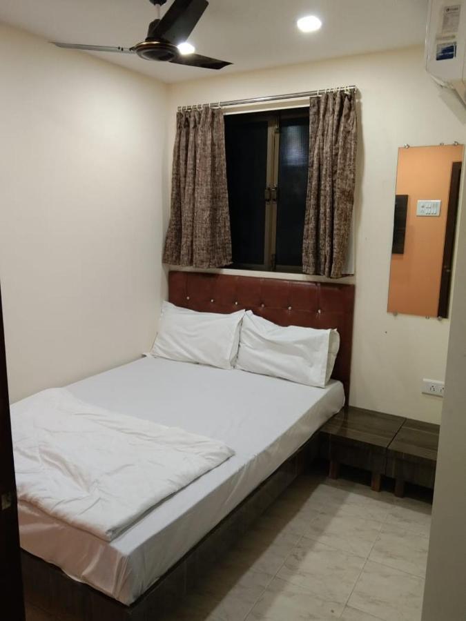 Sadguru Lodge Мумбаи Экстерьер фото